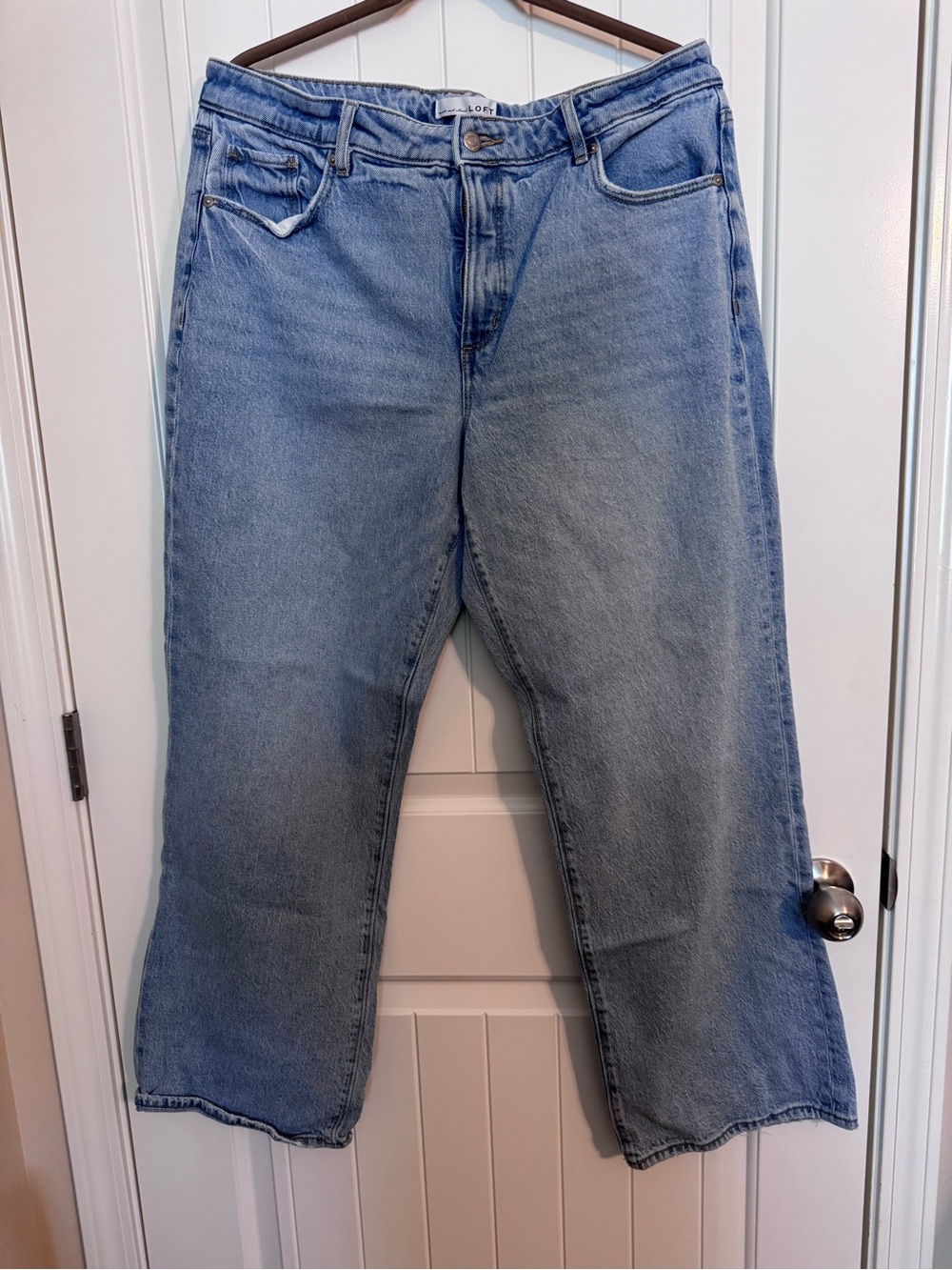 Loft Relaxed Straight Leg Jeans - GUC